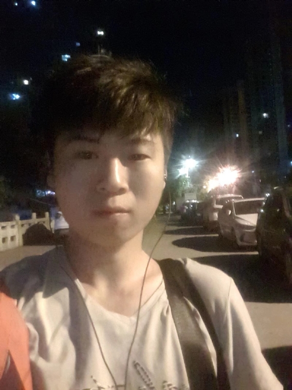 流星的瞬间的第一张照片--清流婚介网