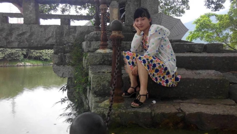 女子悠然的第一张照片--清流婚介网