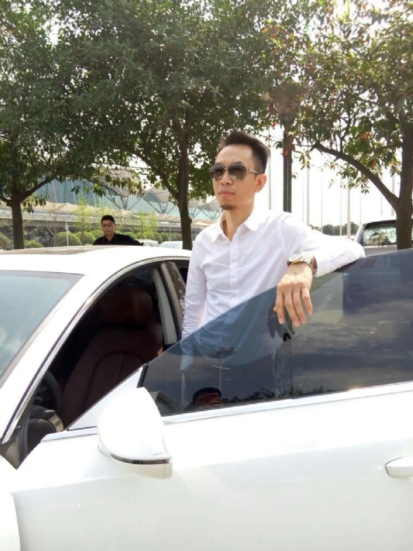 杨岳的第一张照片--清流婚介网