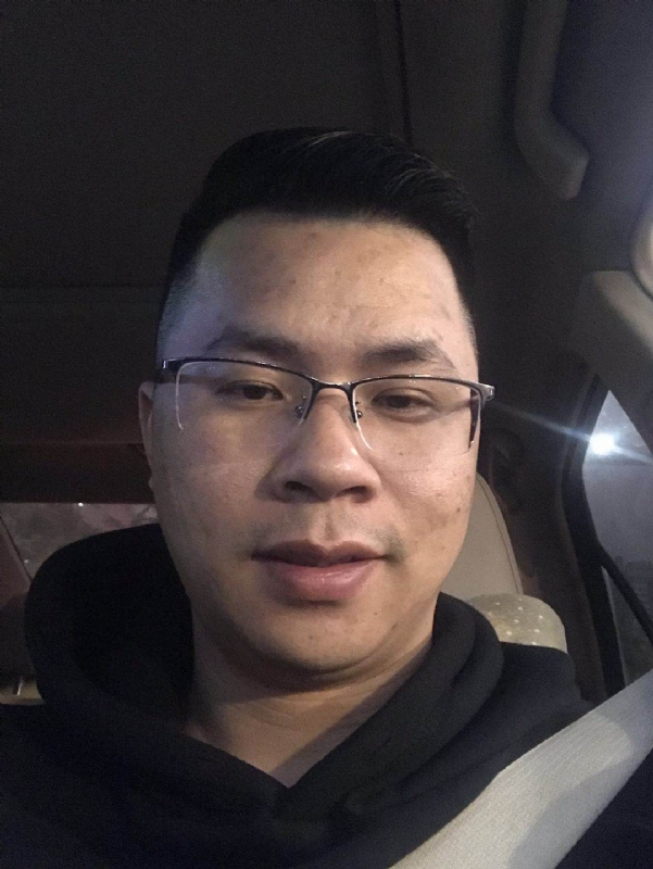 心飞扬的第一张照片--清流婚介网