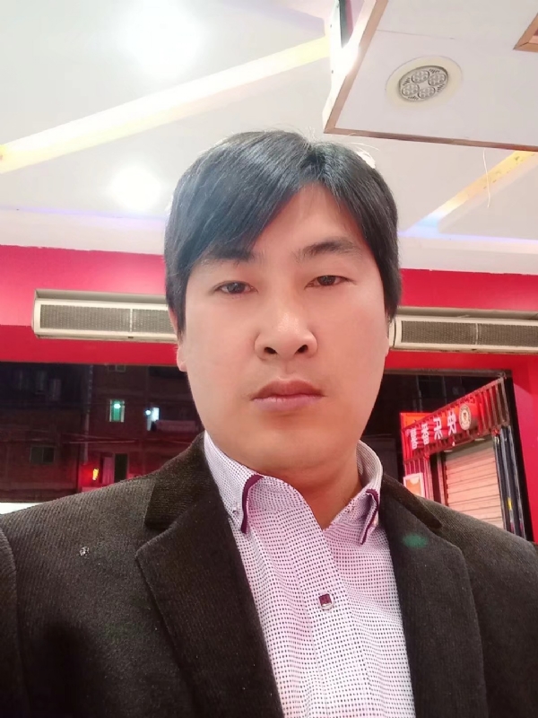 奔跑的第二张照片--清流婚介网