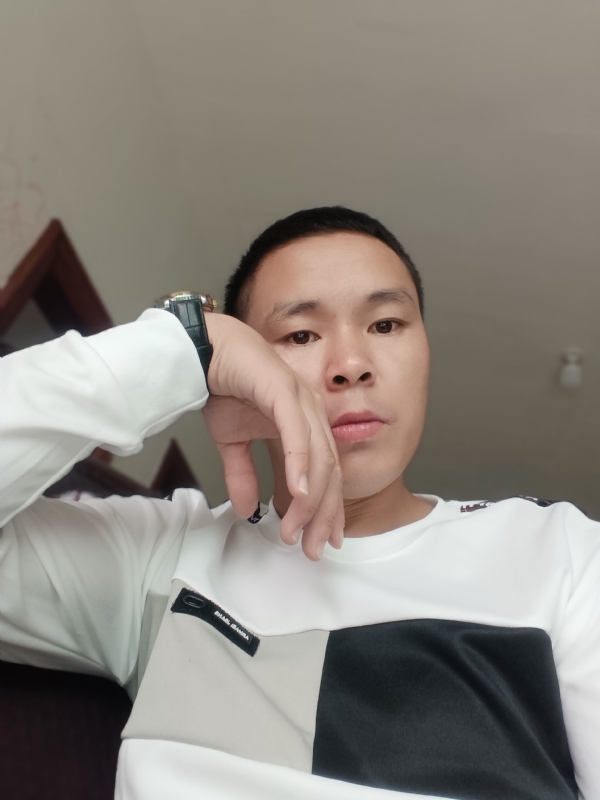 冷漠的第一张照片--清流婚介网