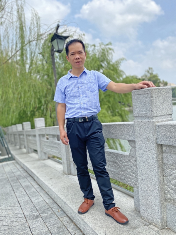 奇峰向阳的第一张照片--清流婚介网