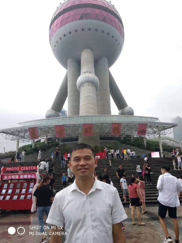 小猫吃老鼠的第一张照片--清流婚介网