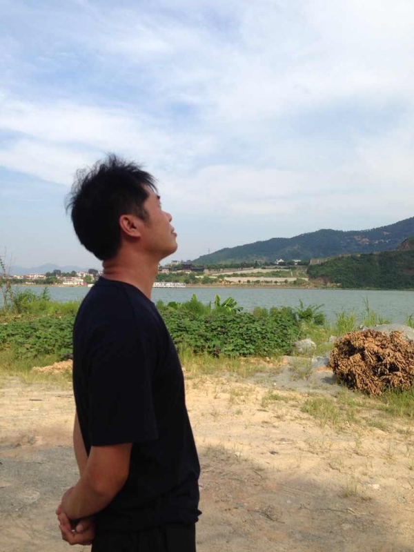雾里看花的第一张照片--清流婚介网