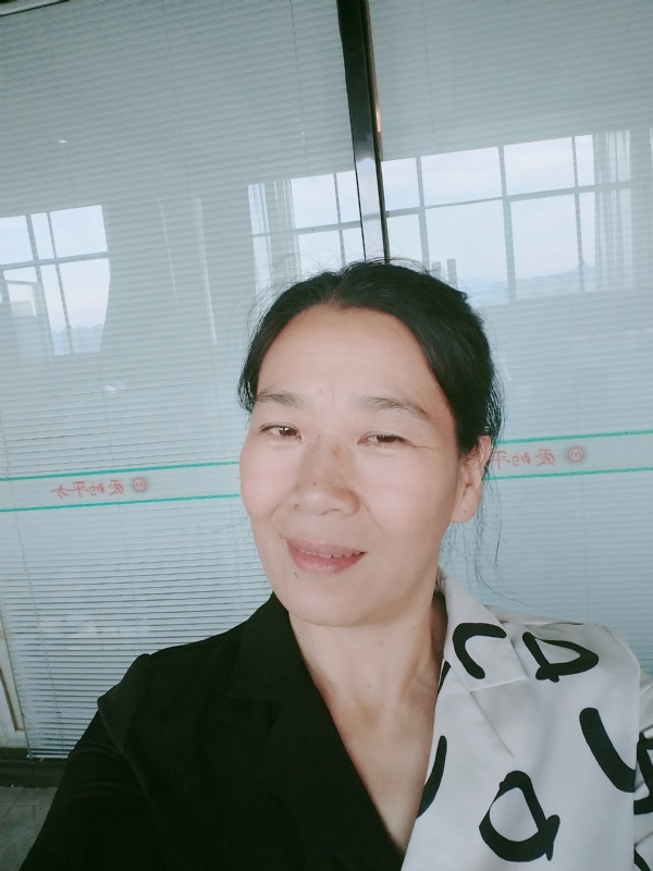 易莲的第一张照片--清流婚介网