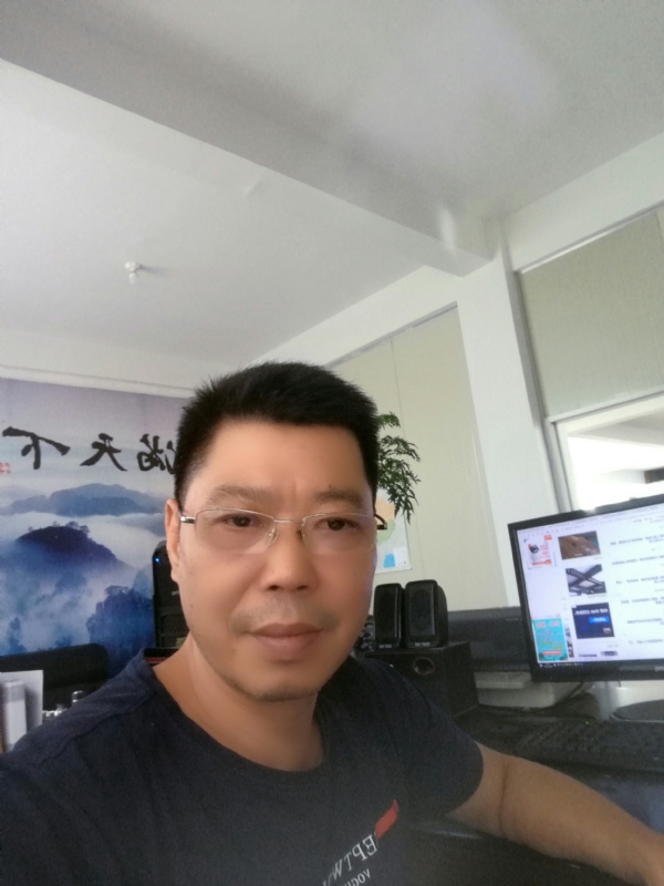 心平气和的第一张照片--清流婚介网