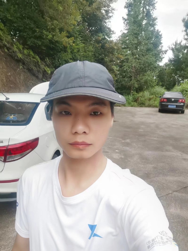 携手相伴的第一张照片--清流婚介网