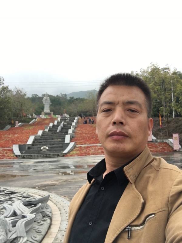 开心的松鼠的第一张照片--清流婚介网