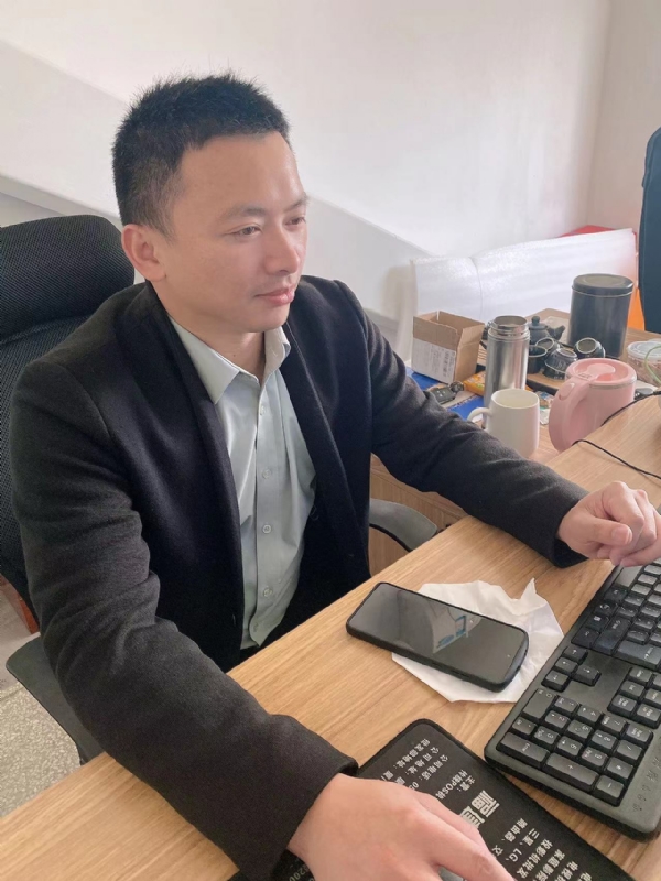 落叶知秋的第一张照片--清流婚介网