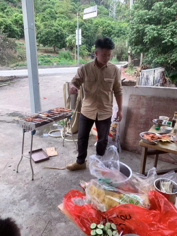 你黑我哟的第一张照片--清流婚介网