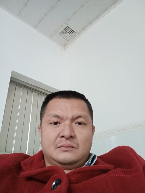 兰成龙的第一张照片--清流婚介网