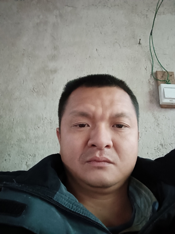 兰成龙的第二张照片--清流婚介网
