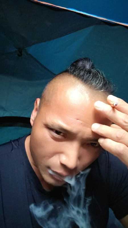 伯爵的第四张照片--清流婚介网