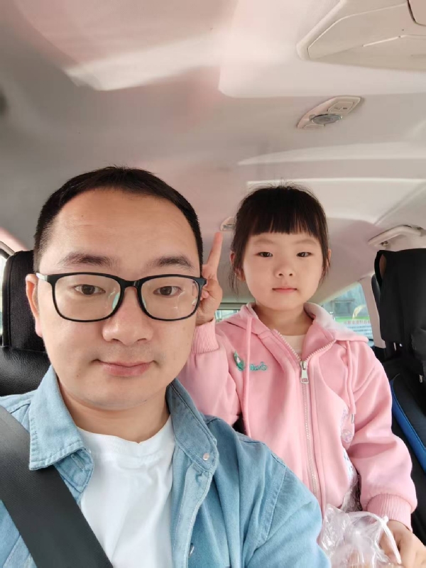 知天晓的第一张照片--清流婚介网
